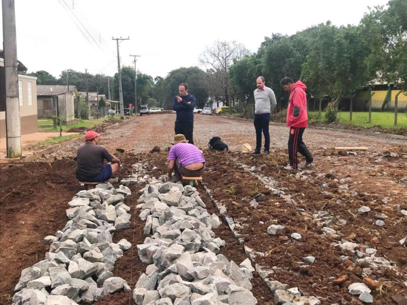 MELHORIAS NA RUA BENJAMIN CONSTANT